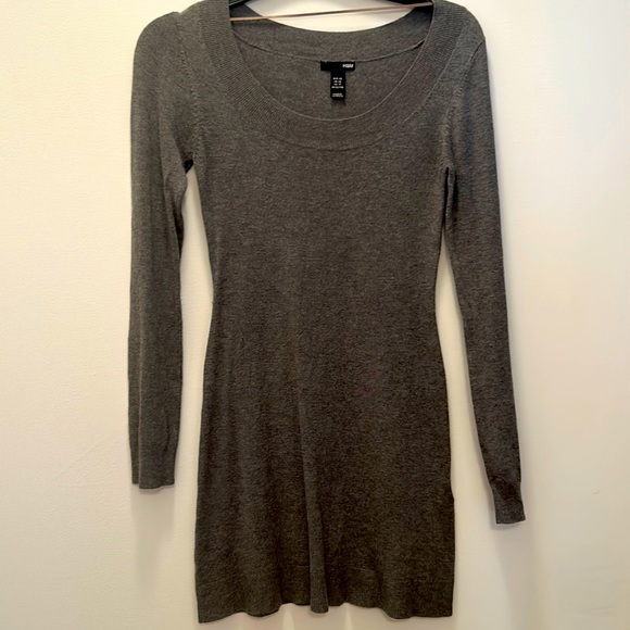 H&M Dresses & Skirts - H&M gray sweater dress size extra small